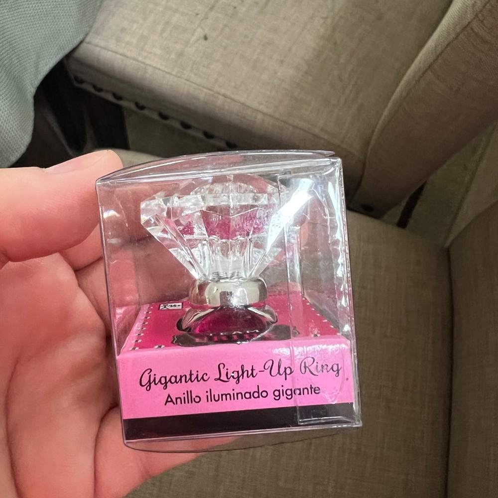 Gigantic Light Up Ring - Silver